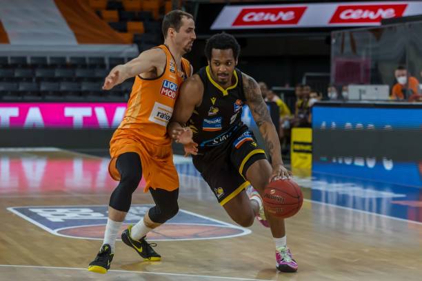 日本球员远 日本球员远