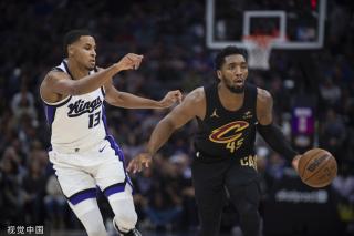 和替补球员 和替补球员