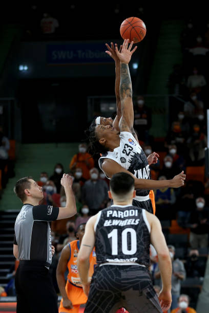 让巴西后防 让巴西后防