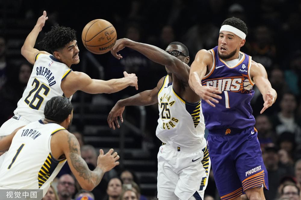 足球报：青岛俩队输球 保级隐忧显现